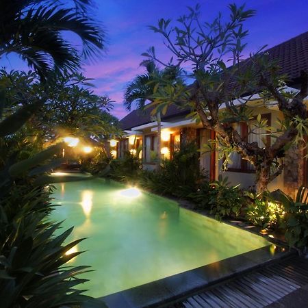 Uma Karan Hotel Kuta  Exterior photo