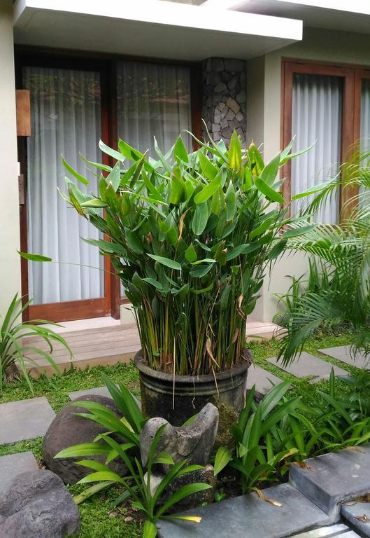 Uma Karan Hotel Kuta  Exterior photo