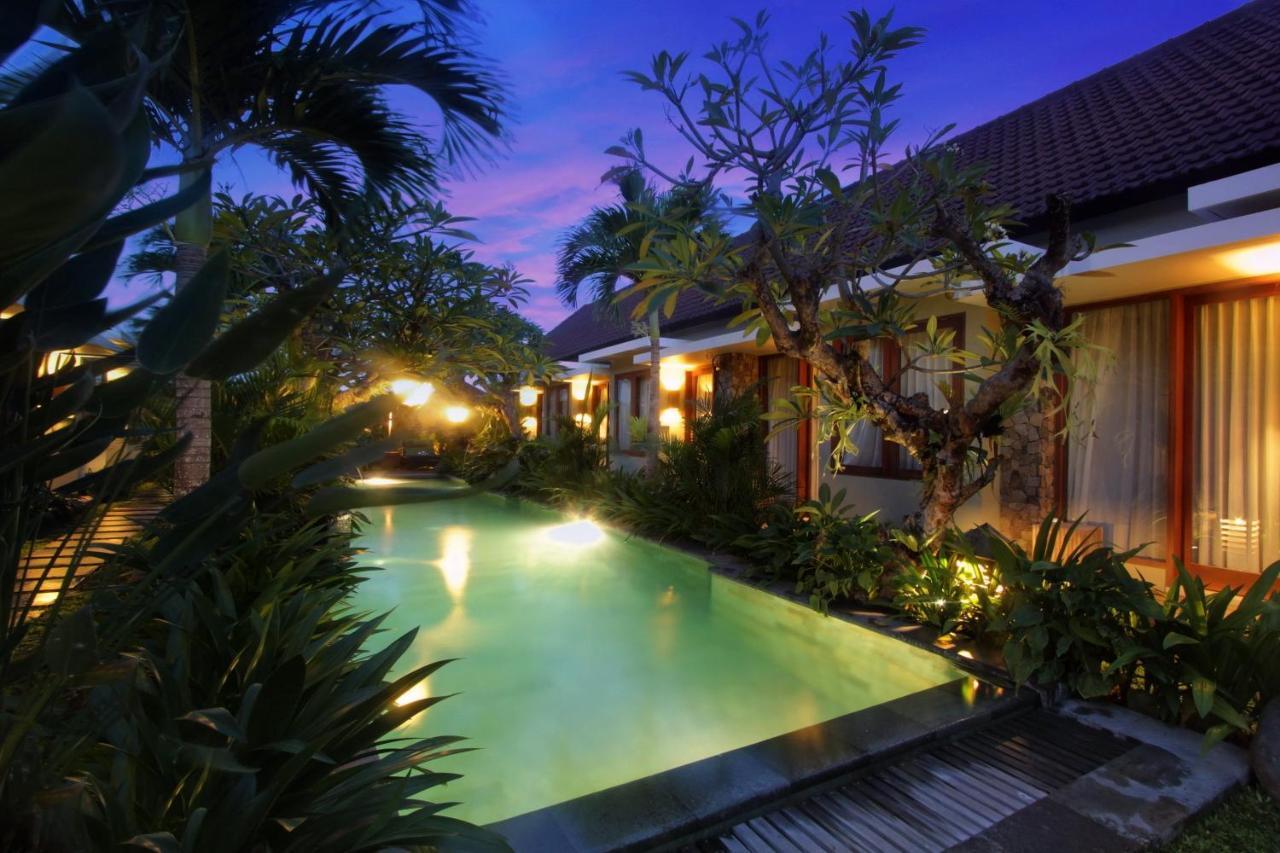 Uma Karan Hotel Kuta  Exterior photo